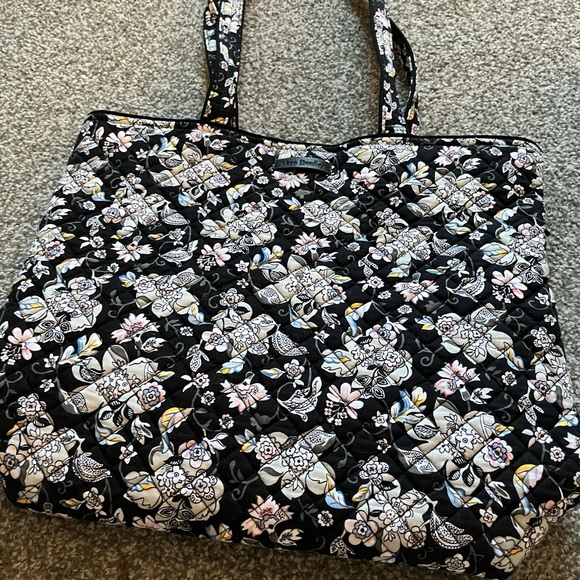 Vera Bradley Tote - Picture 2 of 3